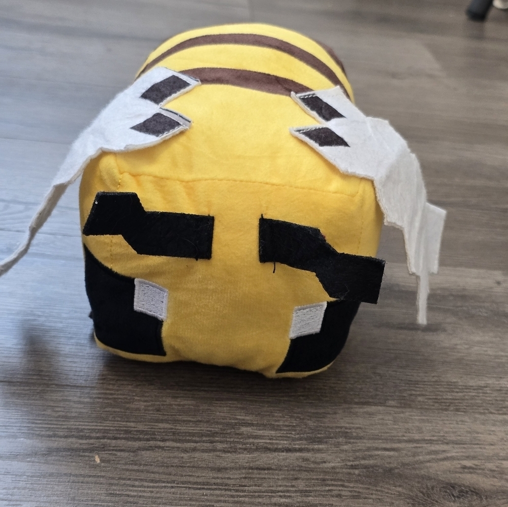 Minecraft Bee Plush Stuffed Toy Cute Cozy - Picture 2 of 7